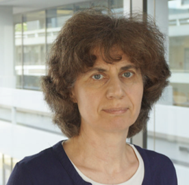 Dr. Julia Kundin
